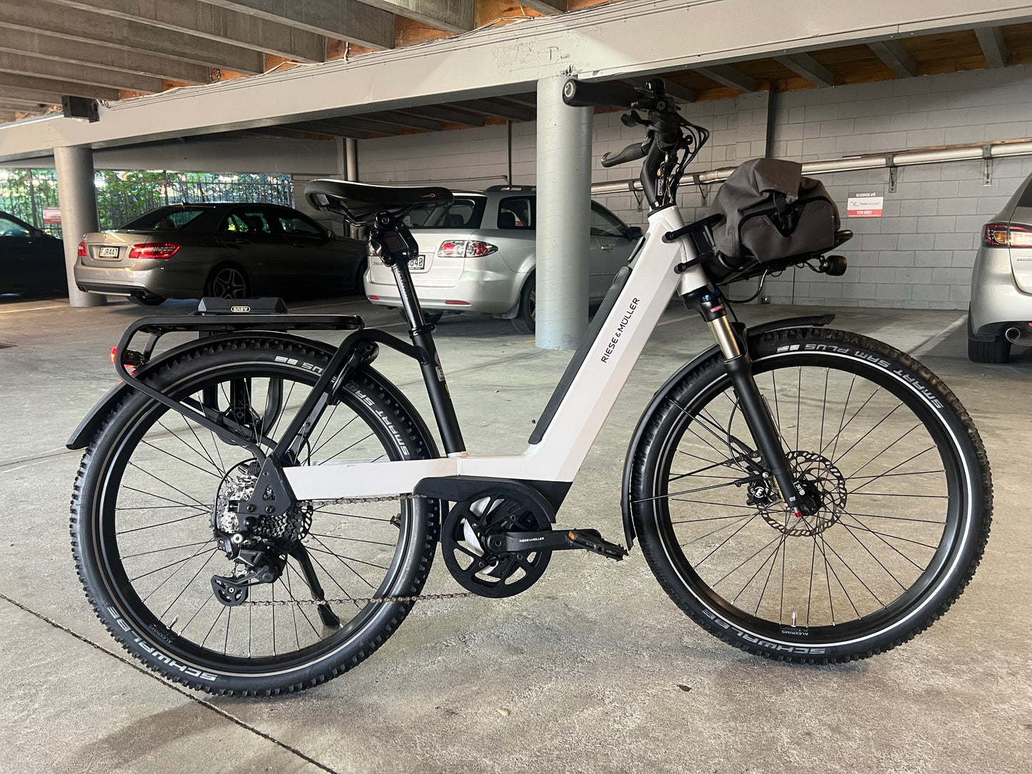 Riese & Muller Nevo 3 Touring 1N43 - White - 43cm - used