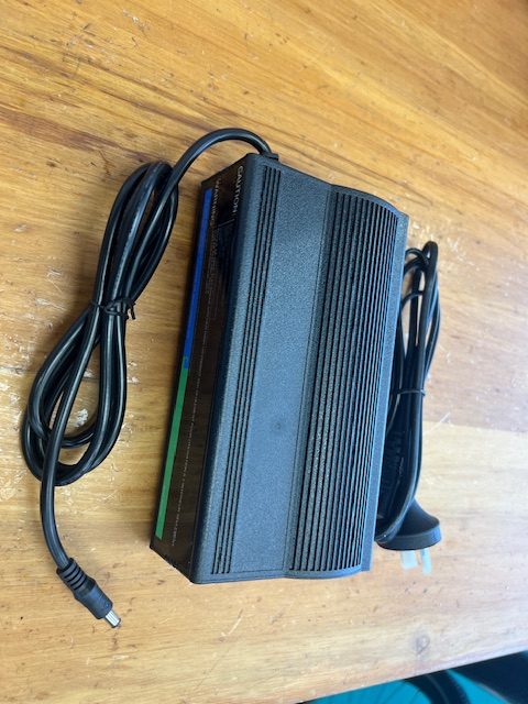 Magnum 48V charger - Hipower brand - for Peak/Metro